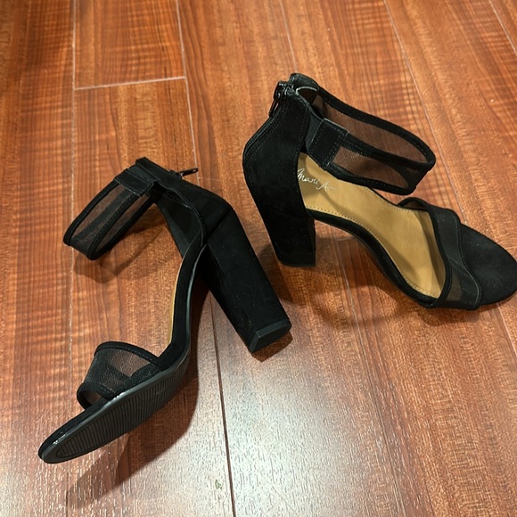 Black sandals - EXCELLENT CONDITION - Picture 2 of 4